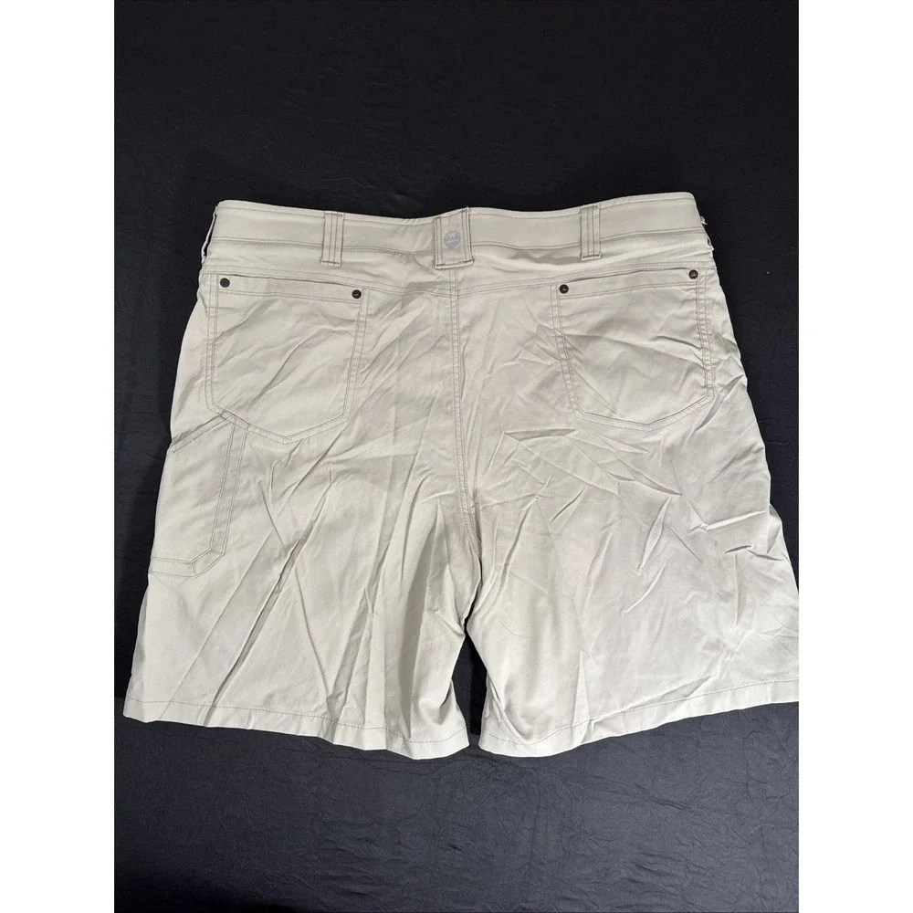 Wrangler tan‎ activewear / trail / hiking shorts - mens 44